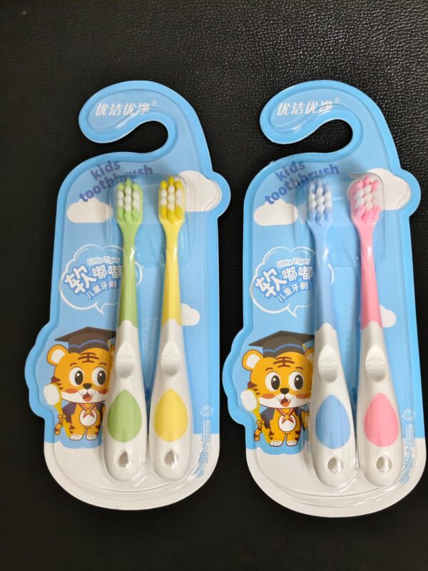 Children's soft bristle toothbrush cartoon cute shape 3-9 years old baby 2pcs card set (Any Color)
