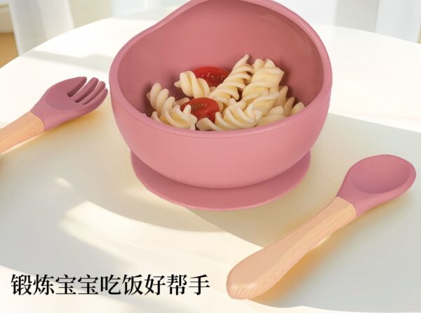 Children's silicone bowl with wooden handle fork and spoon three-piece set baby food bowl anti-fall suction cup bowl baby tableware set (Any Color) - Image 8