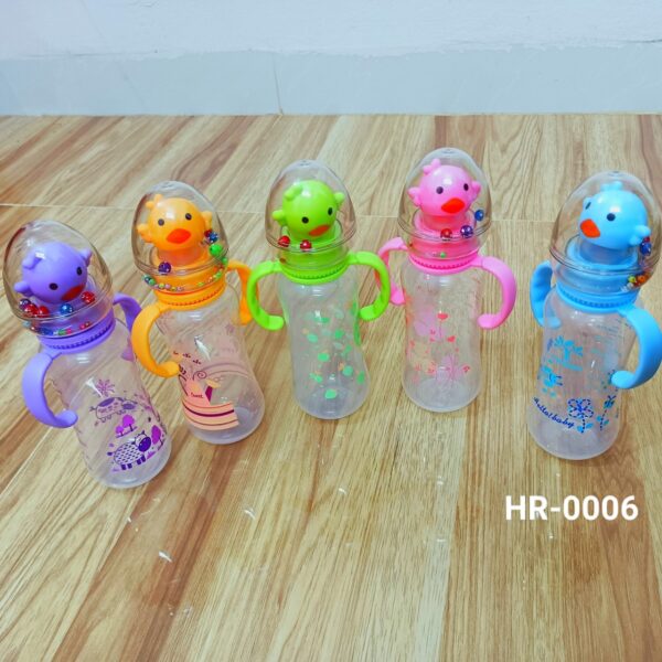 Baby PP Feedin Bottle with Tingling & Handle 270ml -1pcs (Any Color) - Image 3