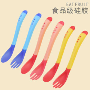 1pair Silicone+P.P baby soft head Frok spoon children to eat spoon supplementary food bowl spoon (Any Color)