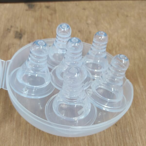Baby Silicone Nipple Soft Silicone -6pcs With Box - Image 3