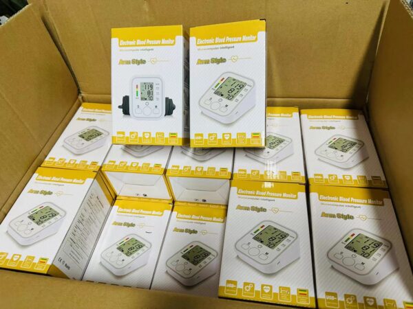 Electronic blood pressure monitor for measuring blood pressure English voice intelligent detection pulse neutral portable home blood pressure monitor -1pcs - Image 4