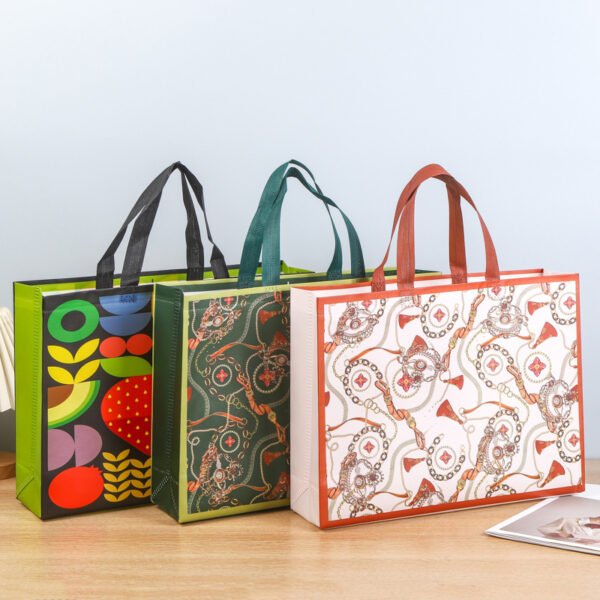 Non-woven tote bags clothing store bags custom laminated clothing shopping bags fashion women's men's gift bags -1pcs (Any Color)