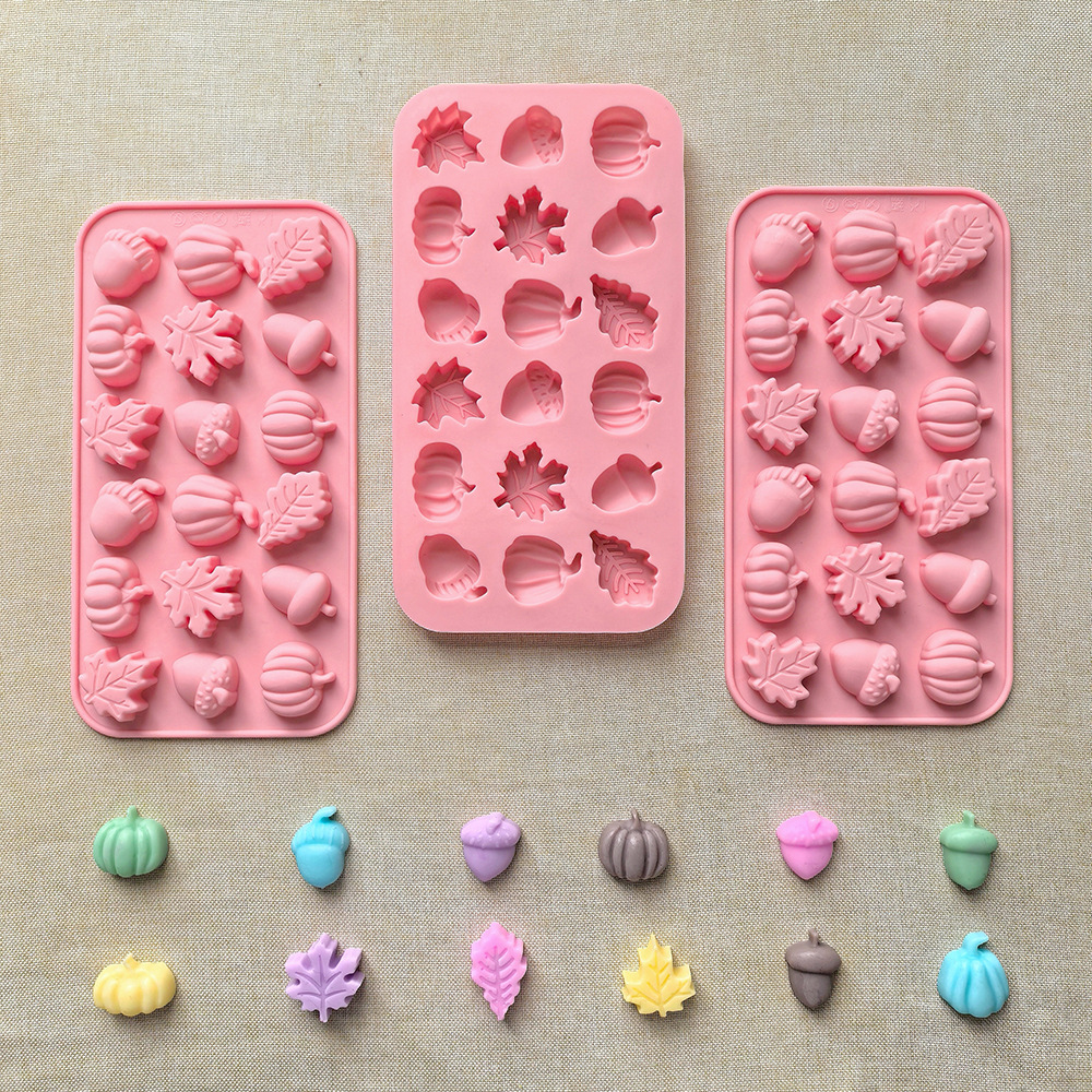 18 Pieces of 9 Pumpkin Maple Leaf 782 Chocolate Candy Cookies Halloween Silicone Molds -1pcs