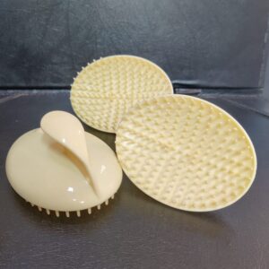 Shampoo brush Hair Massager Bath Massage Brush Scalp Massager Hair Shower Brush Comb Care Tool -1pcs (Any Color)